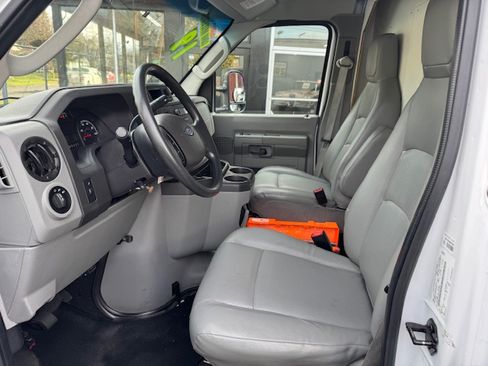 Used 2019 Ford E-350 and Econoline 350 image 8