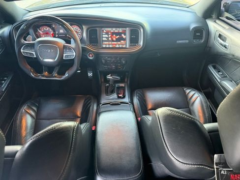 Used 2019 Dodge Charger SRT Hellcat RWD image 11