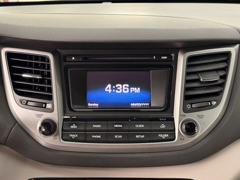 Used 2017 Hyundai Tucson SE image 10