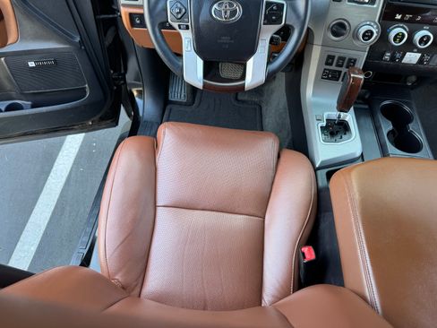 Used 2015 Toyota Sequoia Platinum image 17