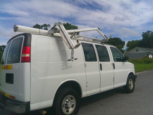 Used 2014 Chevrolet Express 2500 LS RWD image 4