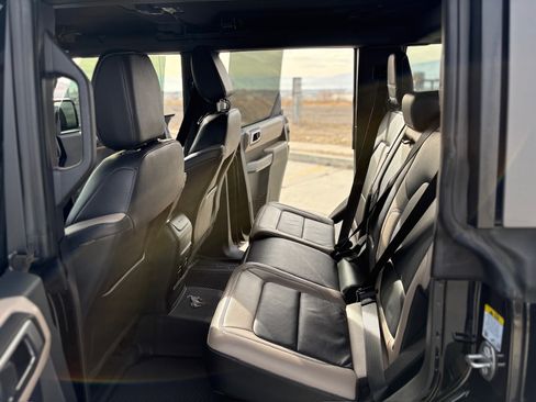 Used 2023 Ford Bronco Wildtrak image 12