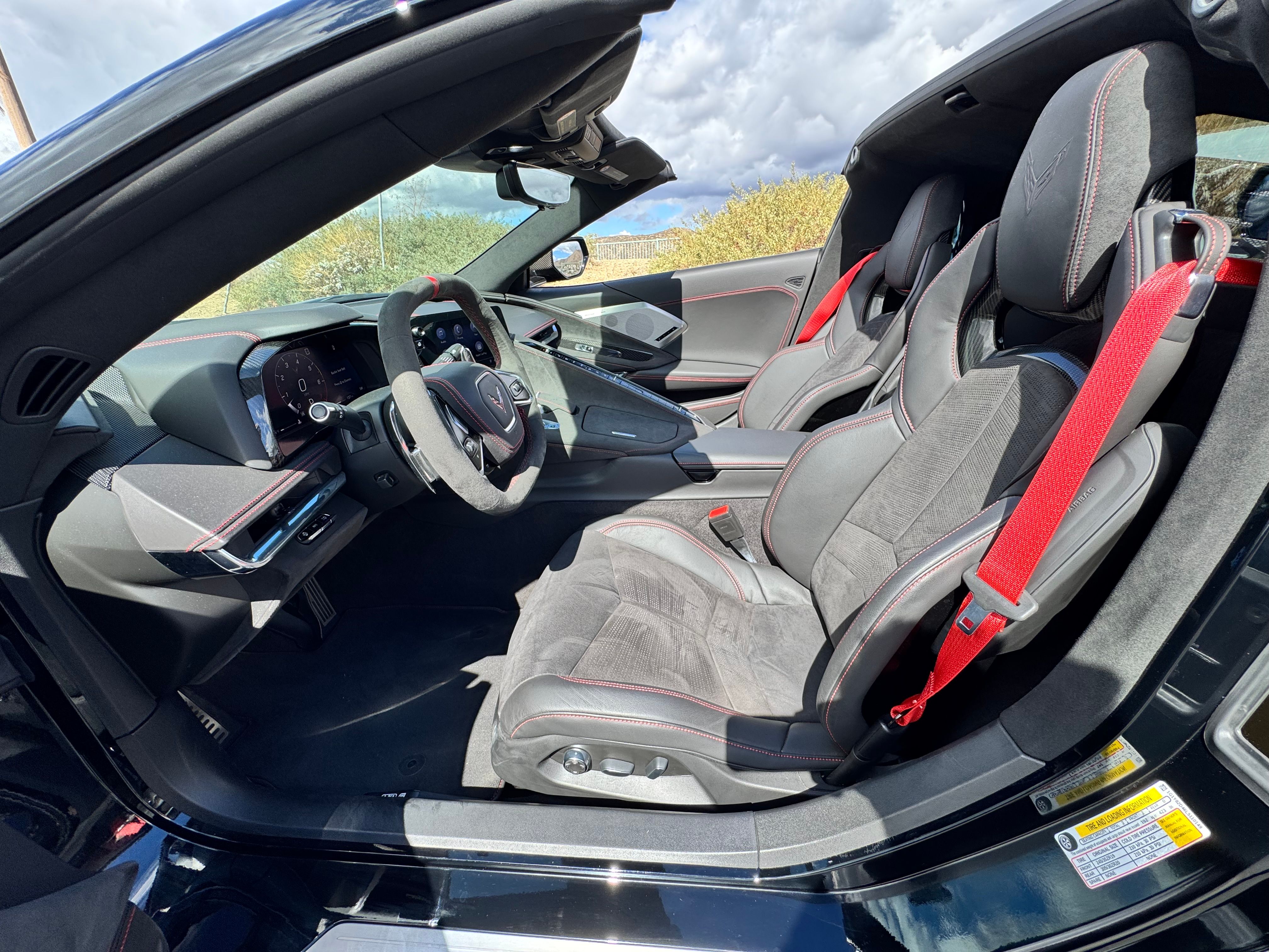 Used 2020 Chevrolet Corvette Stingray Premium Cpe w/ 3LT RWD image 15
