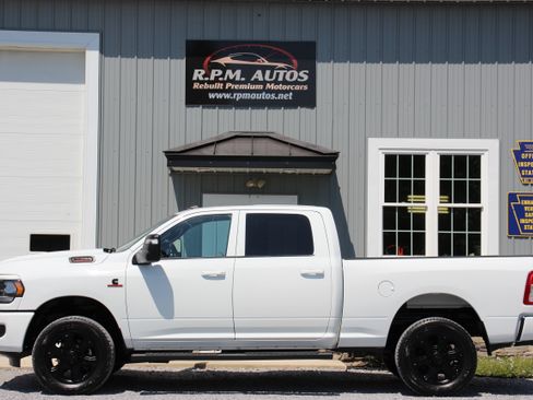 Used 2024 RAM 2500 4x4 Crew Cab Tradesman image 3