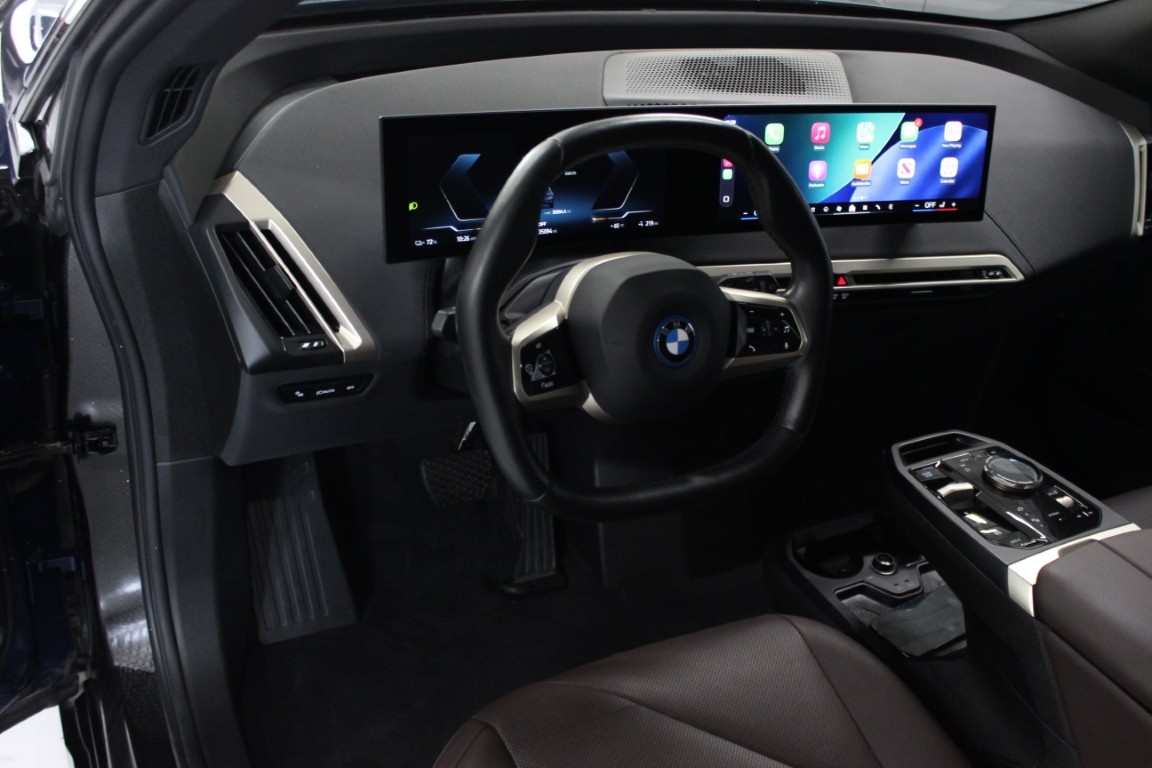 Used 2024 BMW iX xDrive50 AWD/4WD image 15