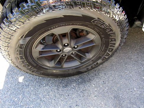 Used 2017 Jeep Wrangler Unlimited image 9