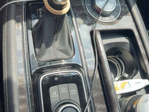 Used 2024 Nissan Armada Platinum image 6