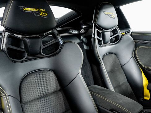 Used 2025 Porsche 718 Cayman GT4 RS image 8