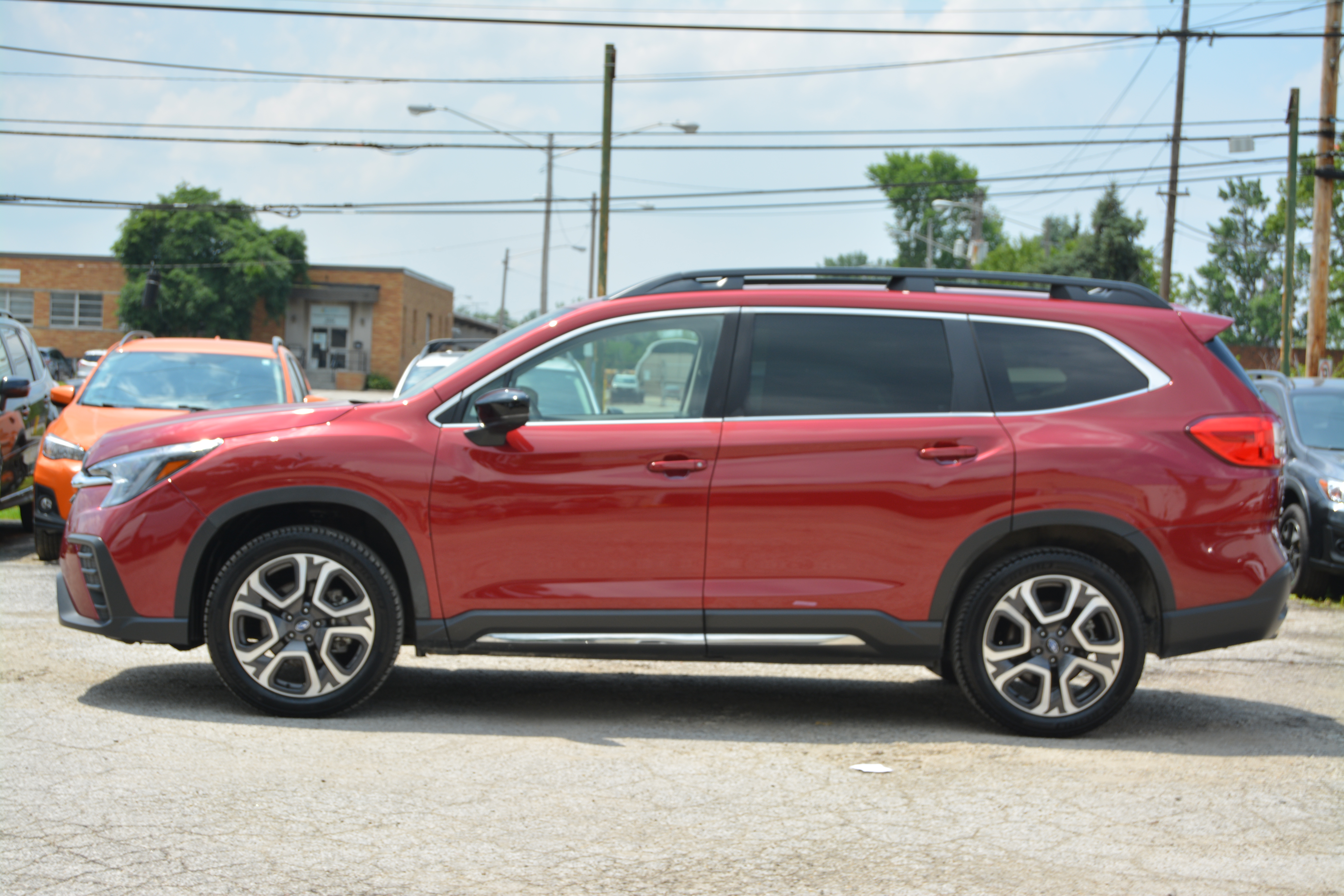 Used 2025 Subaru Ascent Limited 8-Passenger AWD/4WD image 4