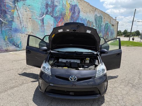 Used 2015 Toyota Prius Two FWD image 22