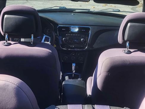 Used 2012 Chrysler 200 Touring image 5
