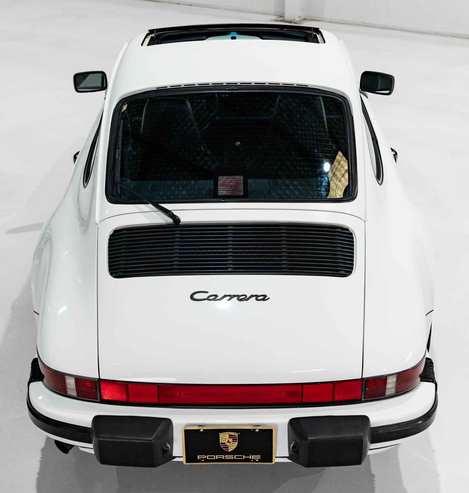 Used 1987 Porsche 911 Carrera Coupe RWD image 24