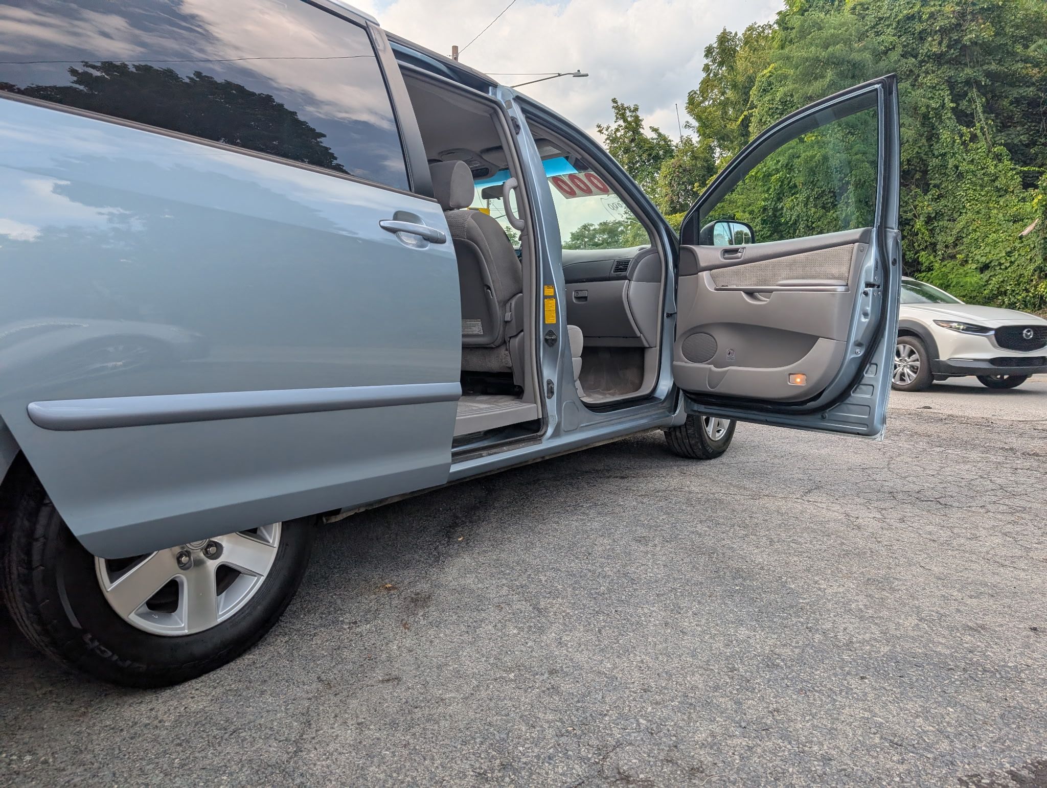 Used 2008 Toyota Sienna LE FWD image 8