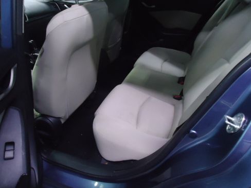 Used 2015 MAZDA MAZDA3 i Sport image 2