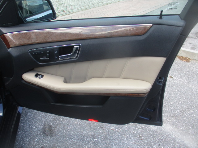 Used 2011 Mercedes-Benz E 350 image 17