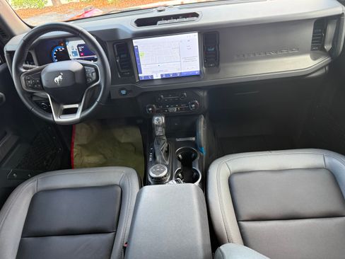 Used 2024 Ford Bronco Black Diamond image 2