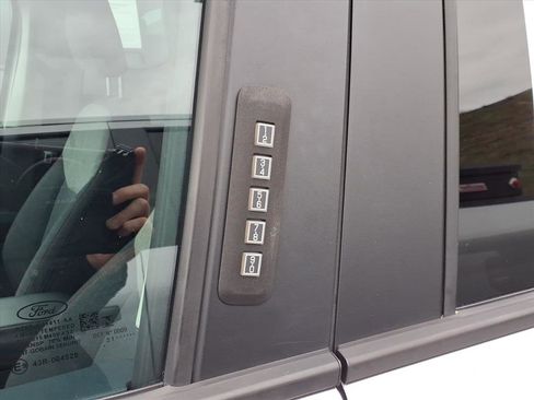 Certified 2022 Ford Maverick XLT image 7