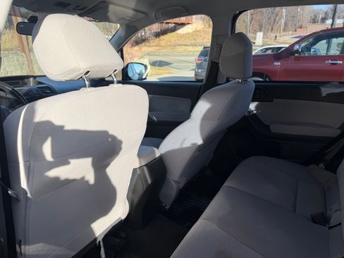 Used 2014 Subaru Forester 2.5i image 12