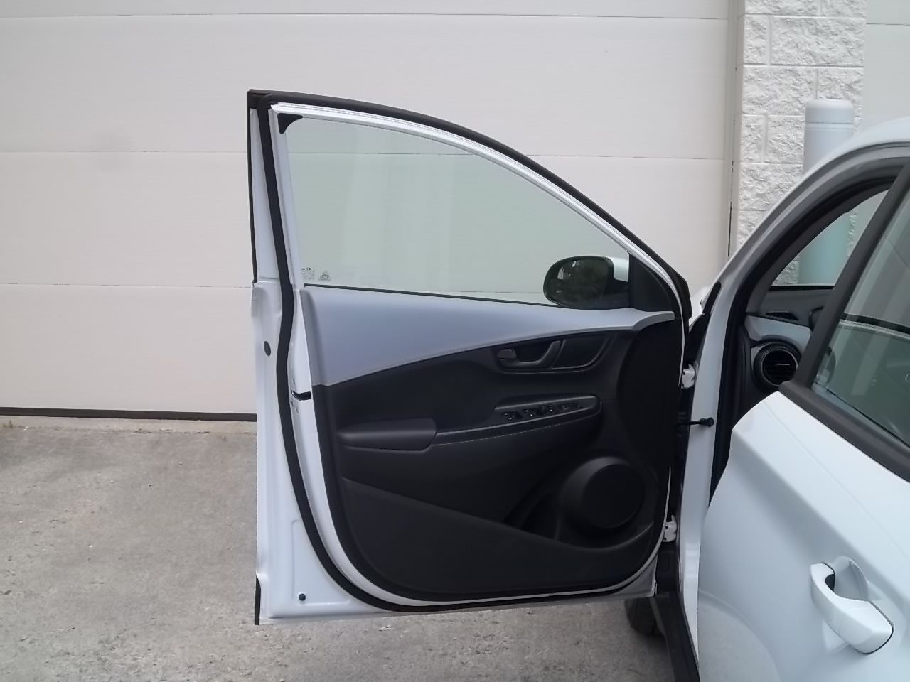 Used 2021 Hyundai Kona AWD SE image 17