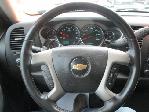 Used 2011 Chevrolet Silverado 1500 LT Z71 AWD/4WD image 34