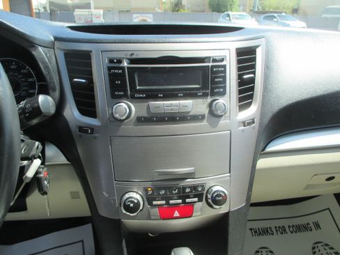 Used 2012 Subaru Outback 2.5i Premium AWD/4WD image 7