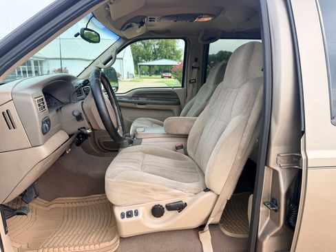 Used 2000 Ford Excursion 2WD XLT image 9