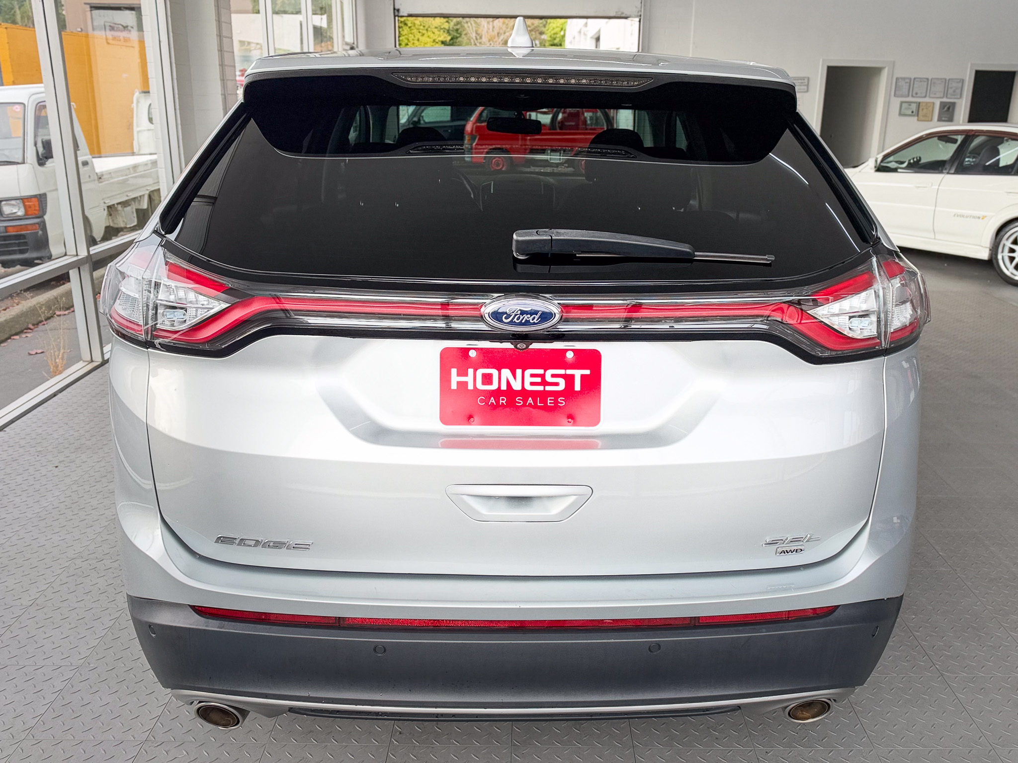Used 2018 Ford Edge AWD SEL image 5