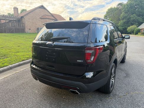 Used 2017 Ford Explorer 4WD Sport image 34