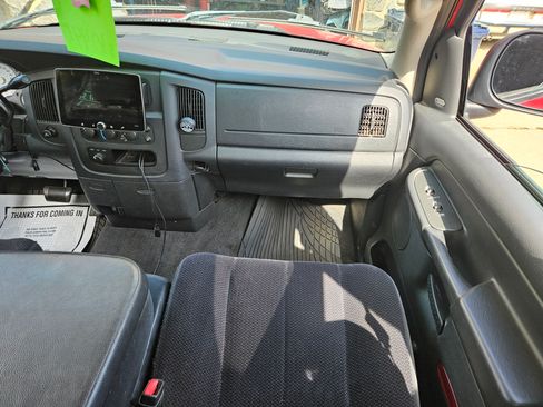 Used 2004 Dodge Ram 1500 Truck SLT image 9