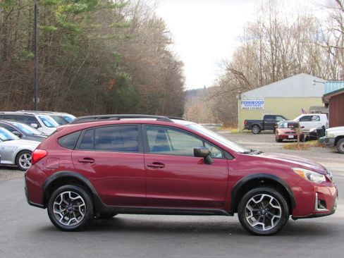 Used 2016 Subaru Crosstrek 2.0i Premium image 13