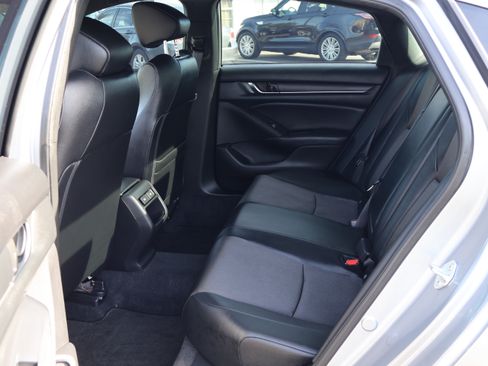 Used 2022 Honda Accord Sport image 13