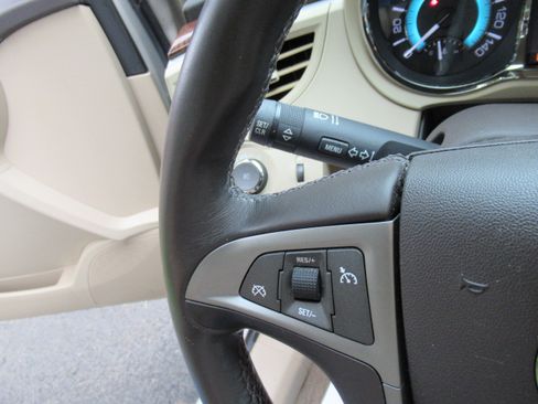 Used 2012 Buick LaCrosse Premium FWD image 17