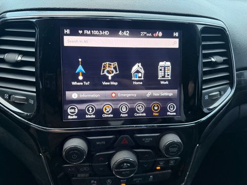 Used 2019 Jeep Grand Cherokee Altitude image 13