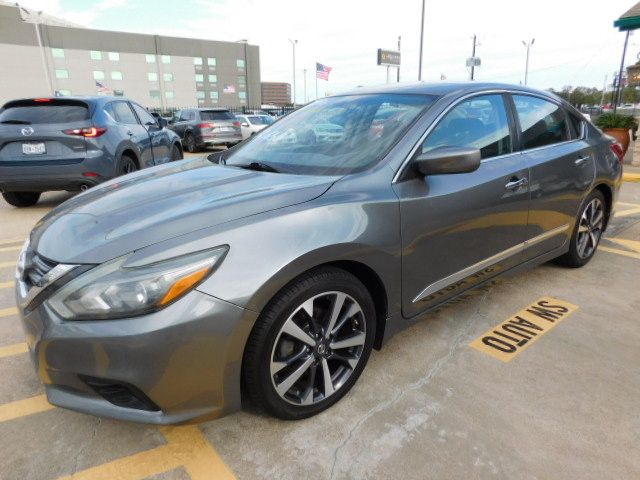 Used 2016 Nissan Altima 2.5 SR FWD image 4