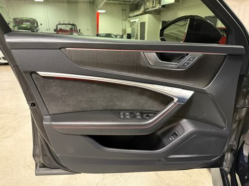 Used 2021 Audi RS 6 AWD/4WD image 17