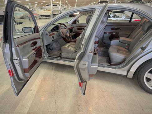 Used 2005 Maybach 57 image 12