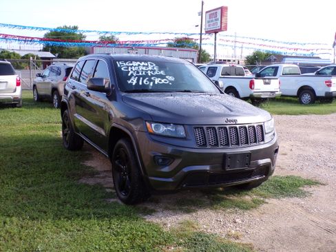 Used 2015 Jeep Grand Cherokee Altitude image 5