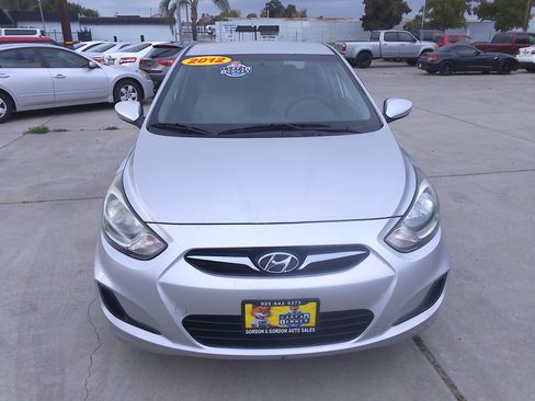 Used 2012 Hyundai Accent GLS image 5