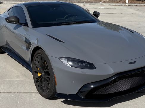 Used 2023 Aston Martin V8 Vantage image 3