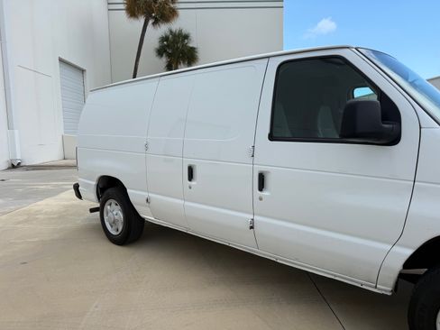 Used 2007 Ford E-150 and Econoline 150 RWD image 47