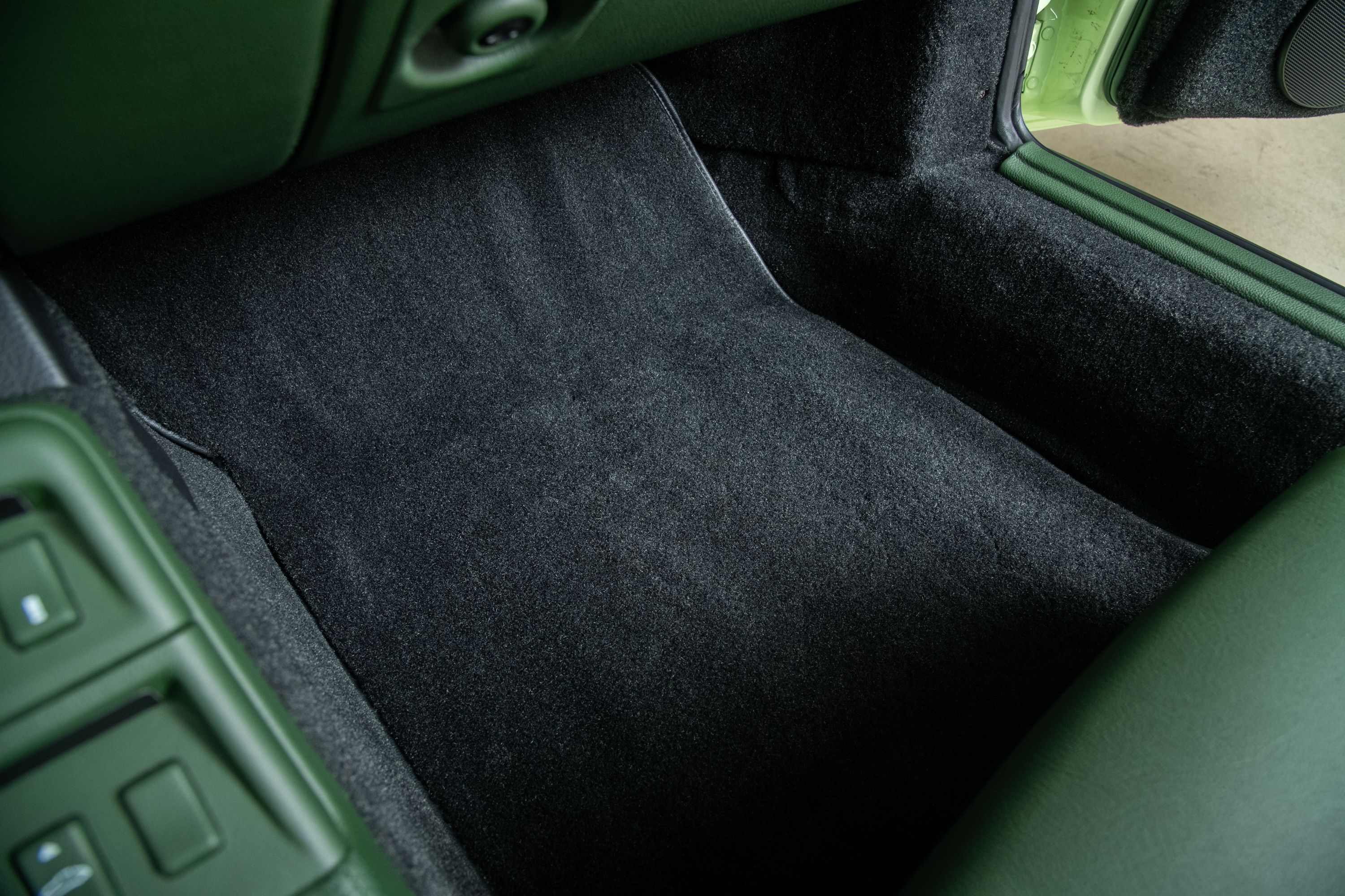 Used 1998 Porsche 911 Carrera S RWD image 28