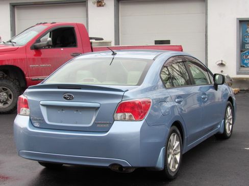 Used 2012 Subaru Impreza 2.0i Premium image 9