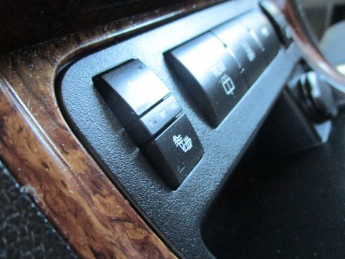 Used 2013 Chevrolet Traverse LT image 16