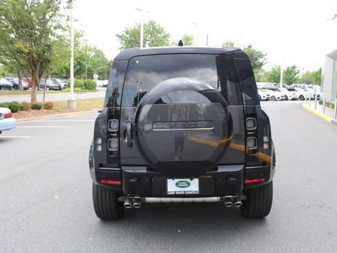 New 2025 Land Rover Defender 90 V8 image 6