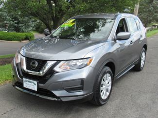 Used 2018 Nissan Rogue S image 1