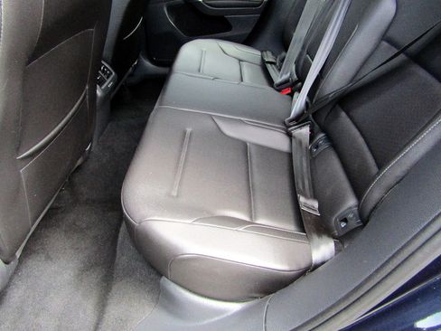 Used 2017 Volkswagen Golf FWD image 20