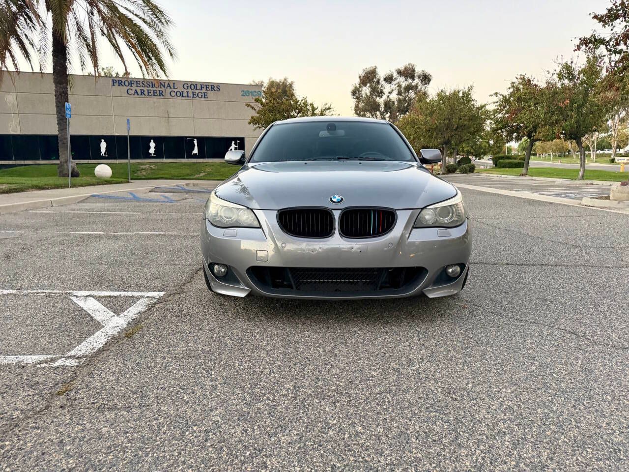 Used 2010 BMW 550i w/ M-Sport Package RWD image 5