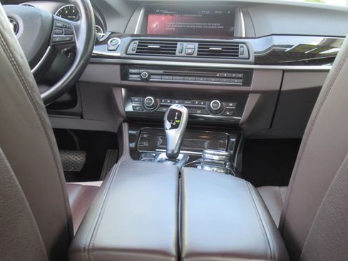 Used 2015 BMW 528i xDrive Sedan AWD/4WD image 15