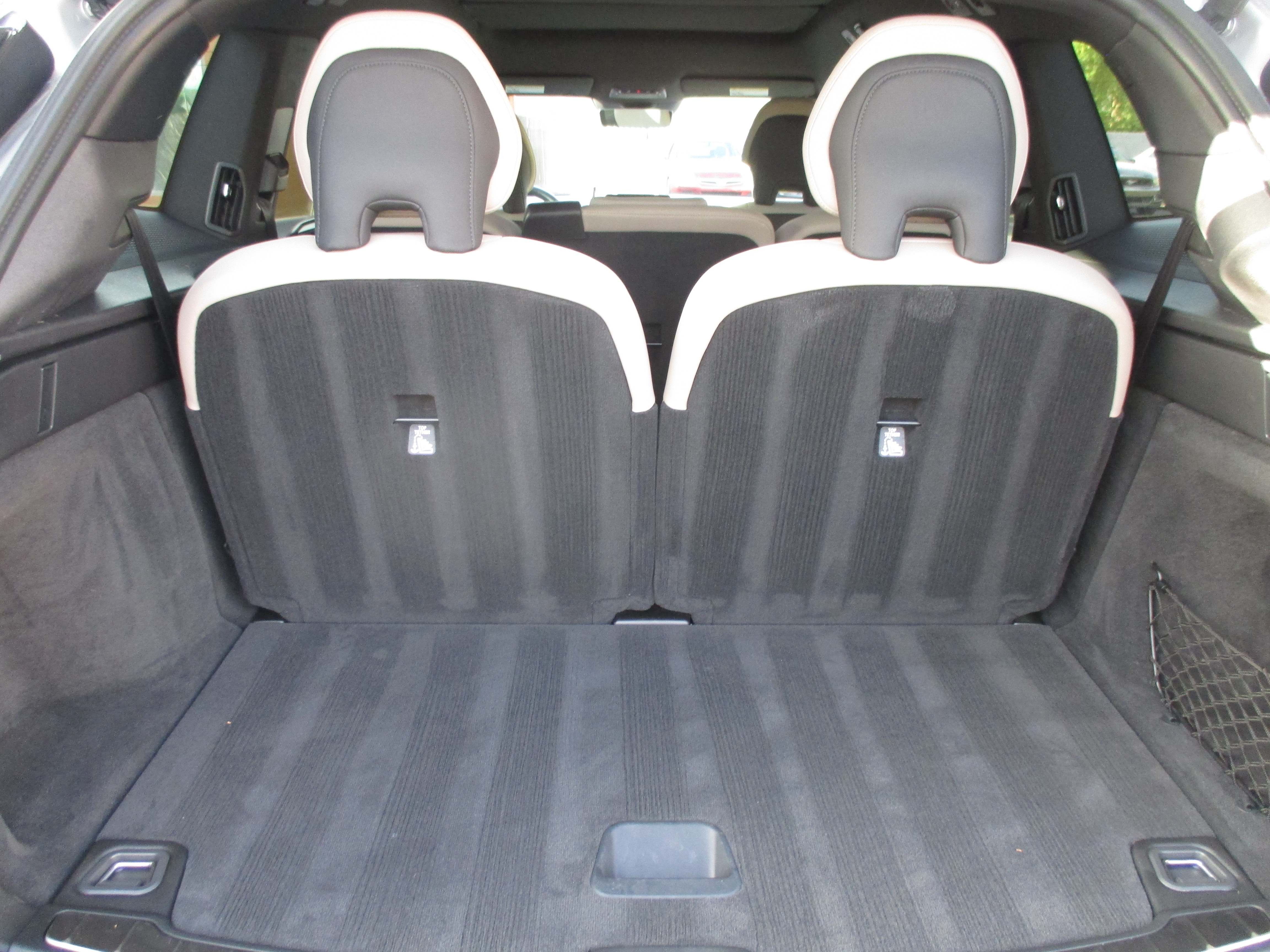 Used 2025 Volvo EX90 AWD Plus 7-Passenger image 17