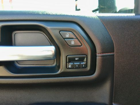 Used 2022 GMC Sierra 2500 AT4 image 70